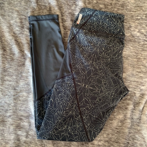 Zella Pants - Zella Work out Pant with mesh panels.